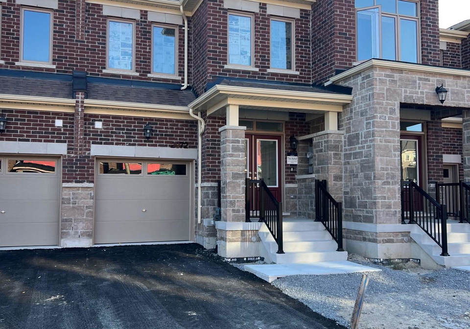 2972-gatestone-path-pickering-ontario-e12296740