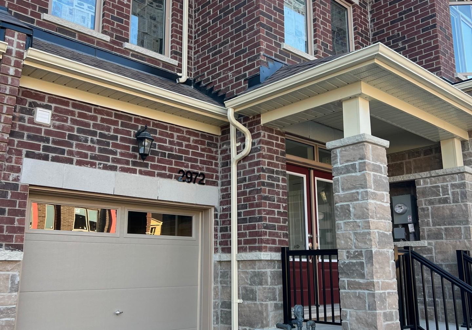 2972-gatestone-path-pickering-ontario-e12296740