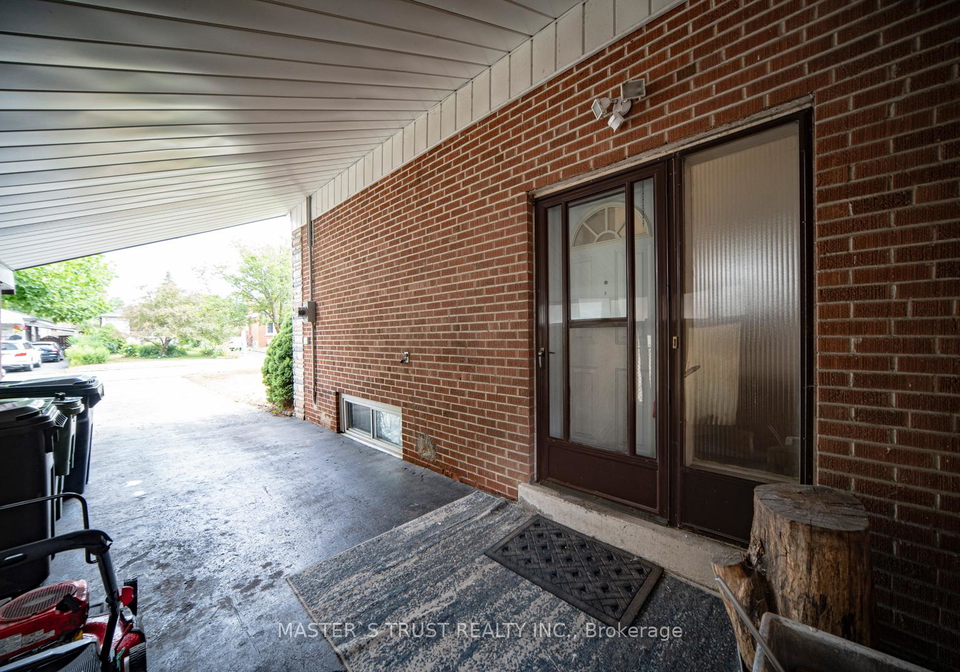 60-gage-avenue-scarborough-ontario-e12296753