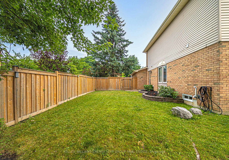 3-fifewood-crescent-whitby-ontario-e12296929