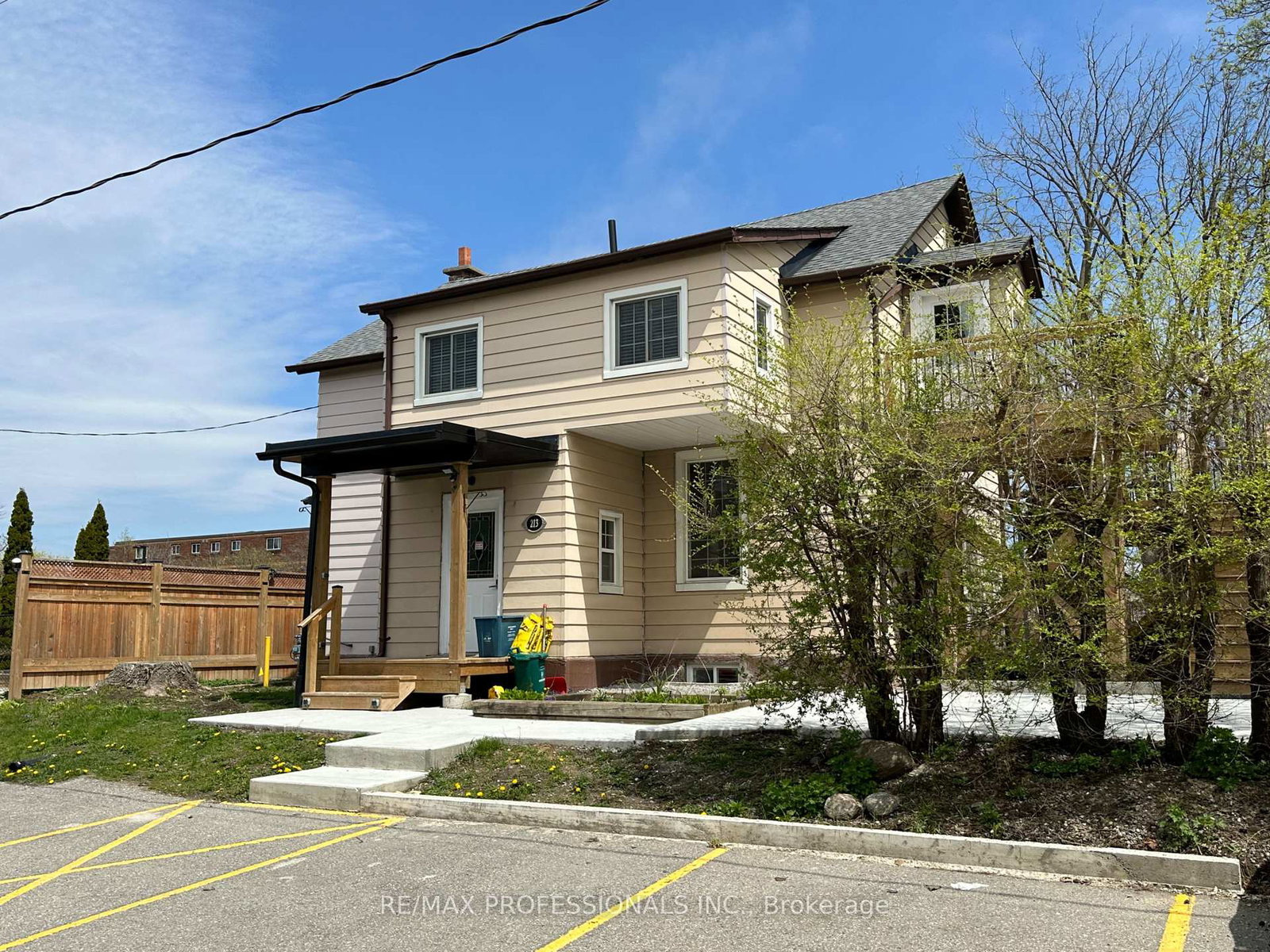213-pine-street-whitby-ontario-e12298941