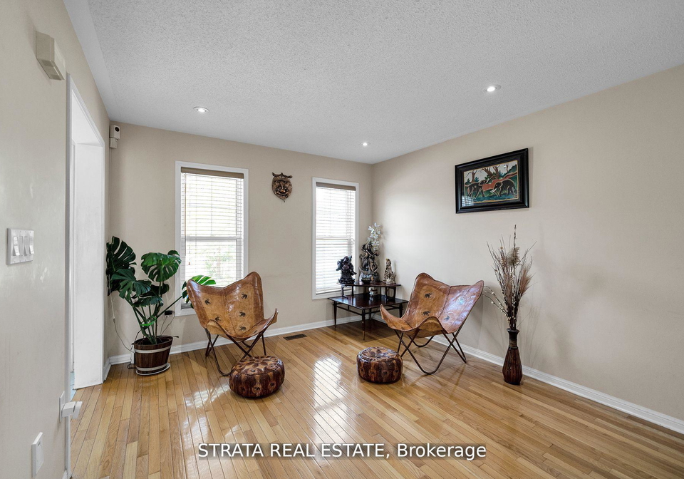 41-muskox-drive-scarborough-ontario-e12299077