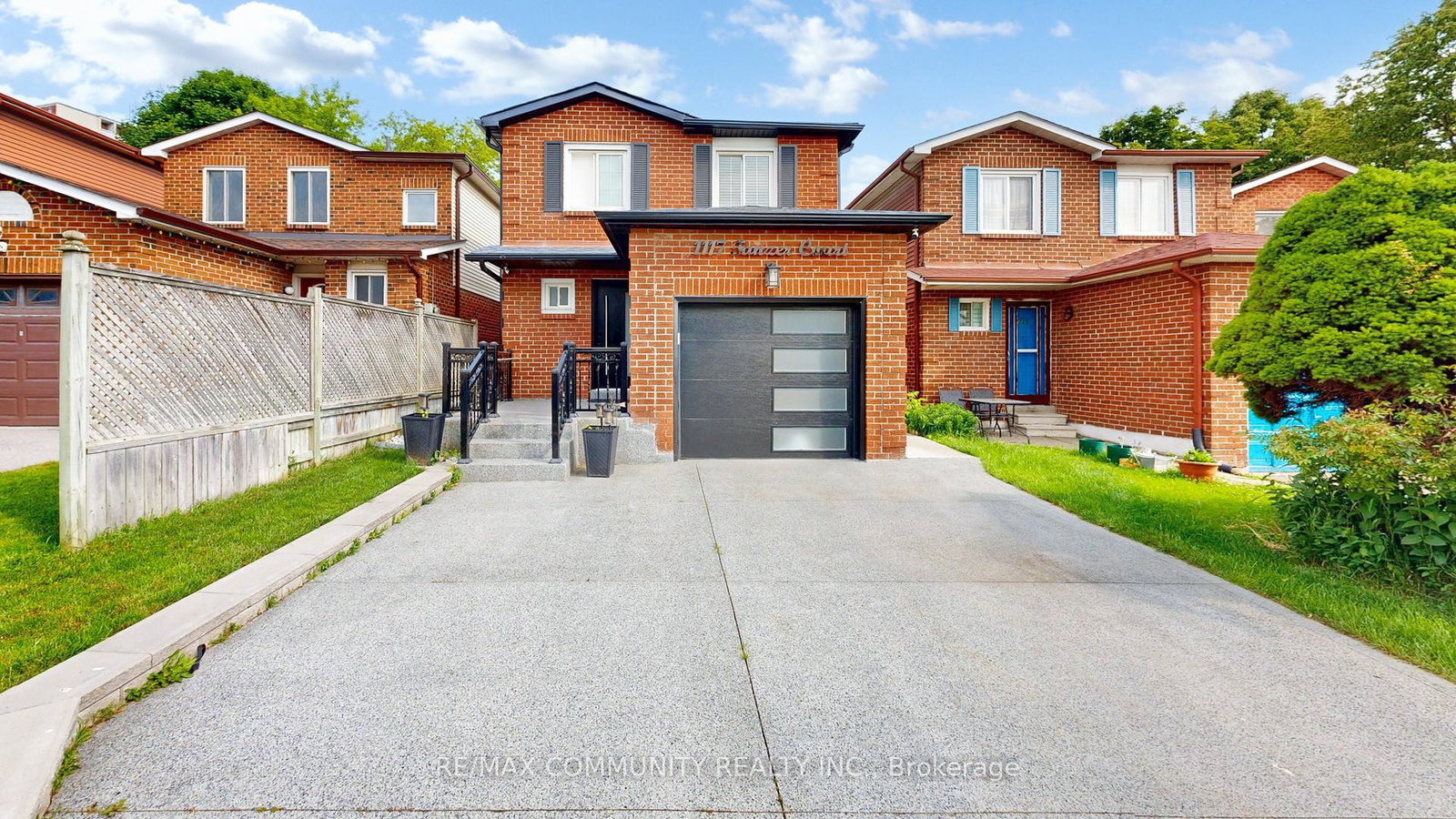 1117-tanzer-court-pickering-ontario-e12299373