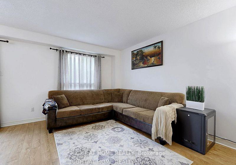 91-greenfield-crescent-whitby-ontario-e12299818