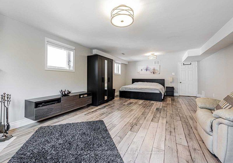 1049-longbow-drive-pickering-ontario-e12301400