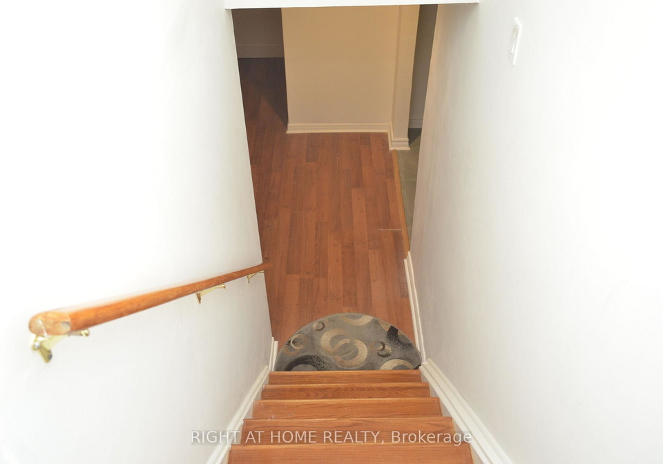 4-rovinelli-road-scarborough-ontario-e12302668