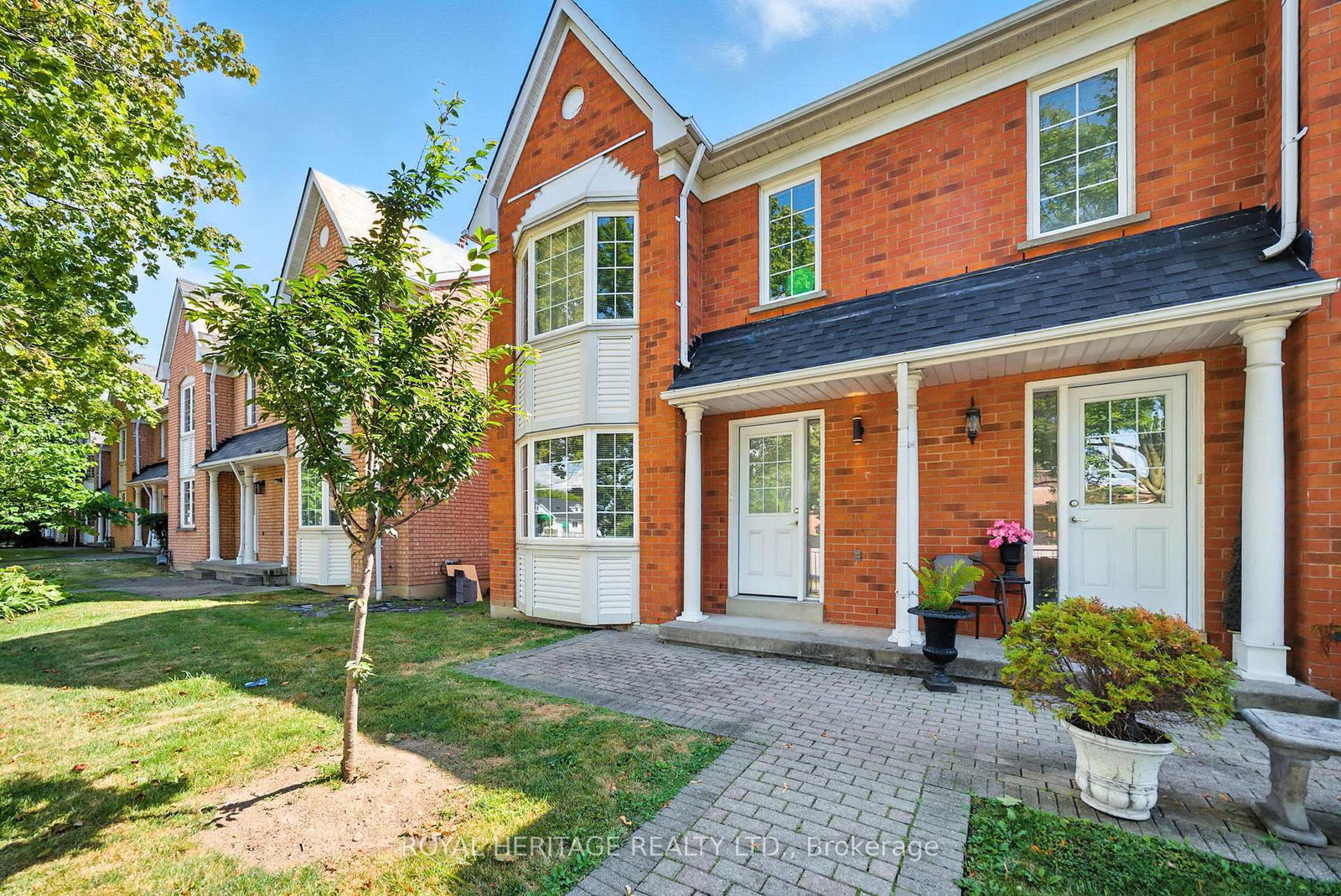 10-bassett-boulevard-whitby-ontario-e12303351