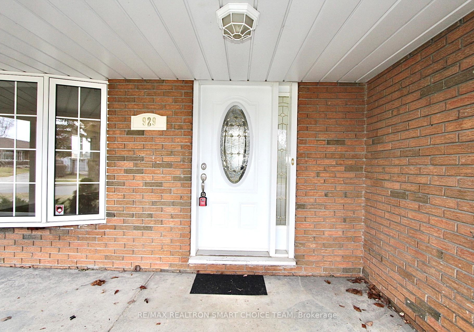 929-crocus-crescent-whitby-ontario-e12303669
