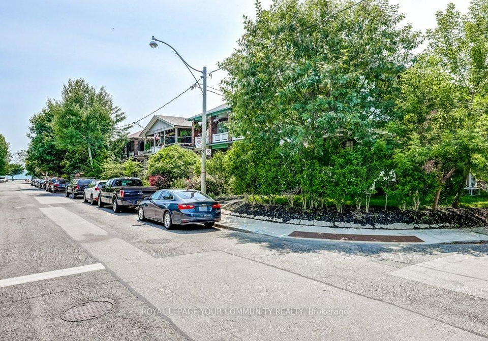 4wineva-avenue-toronto-ontario-e12303768