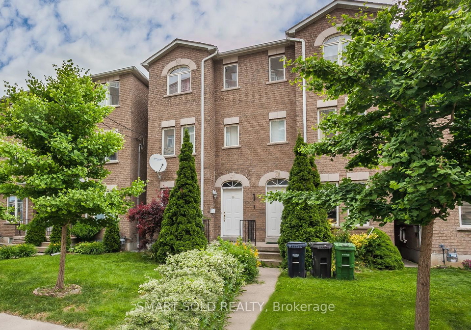 19-trent-avenue-toronto-ontario-e12303970