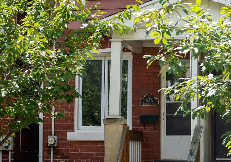 63-12-frizzell-avenue-toronto-ontario-e12304495