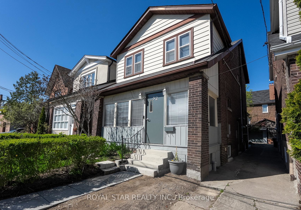 82-westlake-avenue-toronto-ontario-e12304645