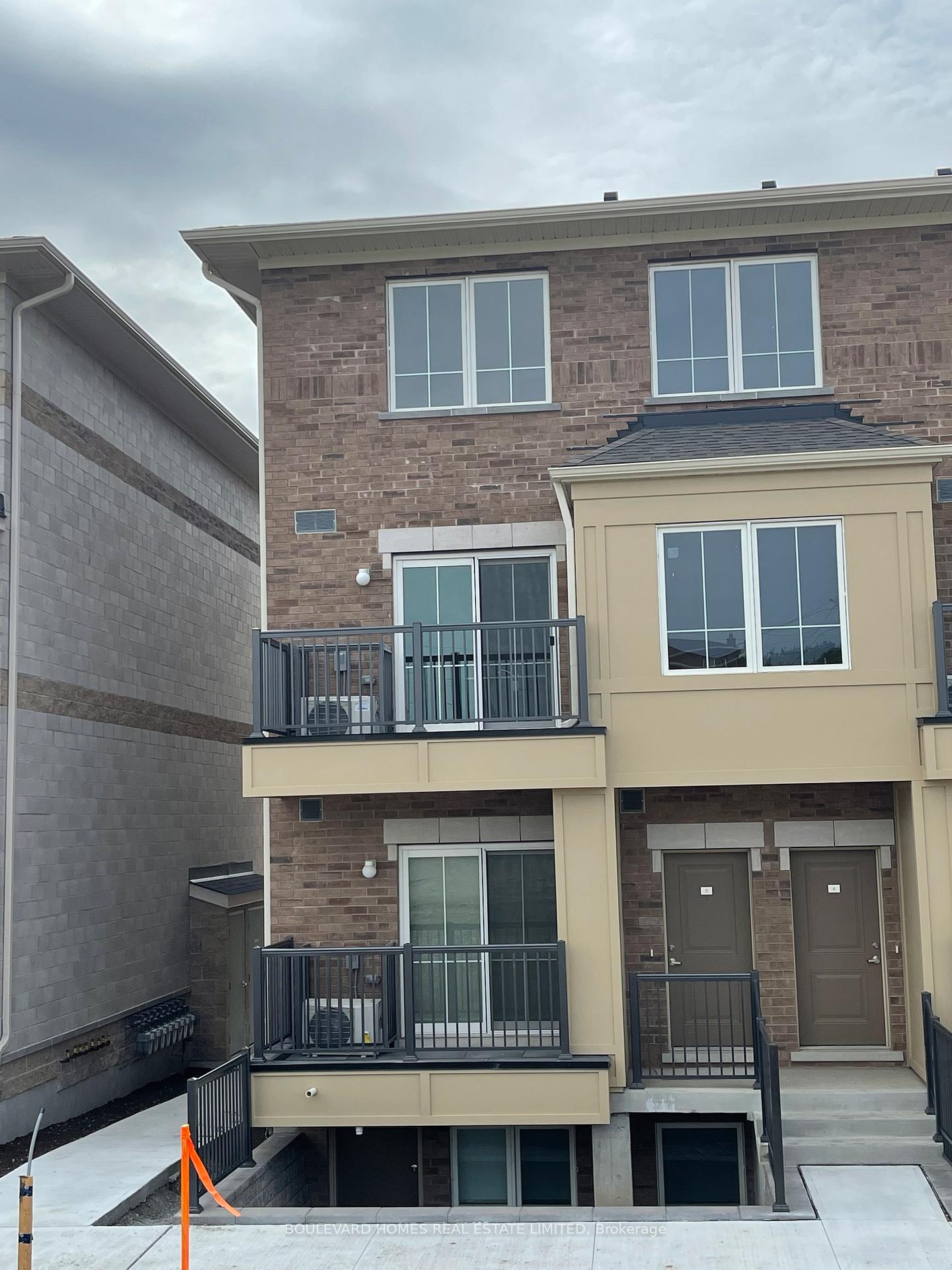 465-beresford-path-oshawa-ontario-e12305300