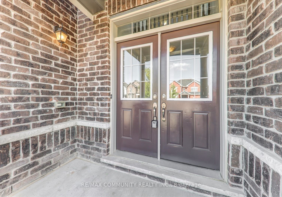 10-whitehand-drive-clarington-ontario-e12305614