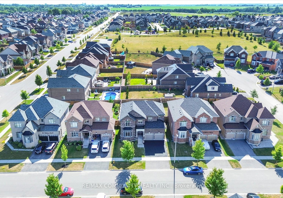 10-whitehand-drive-clarington-ontario-e12305614