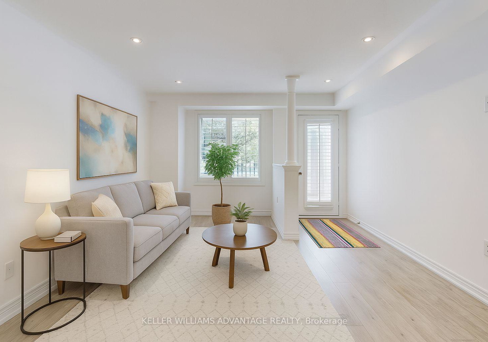 86-woodbine-avenue-toronto-ontario-e12305841