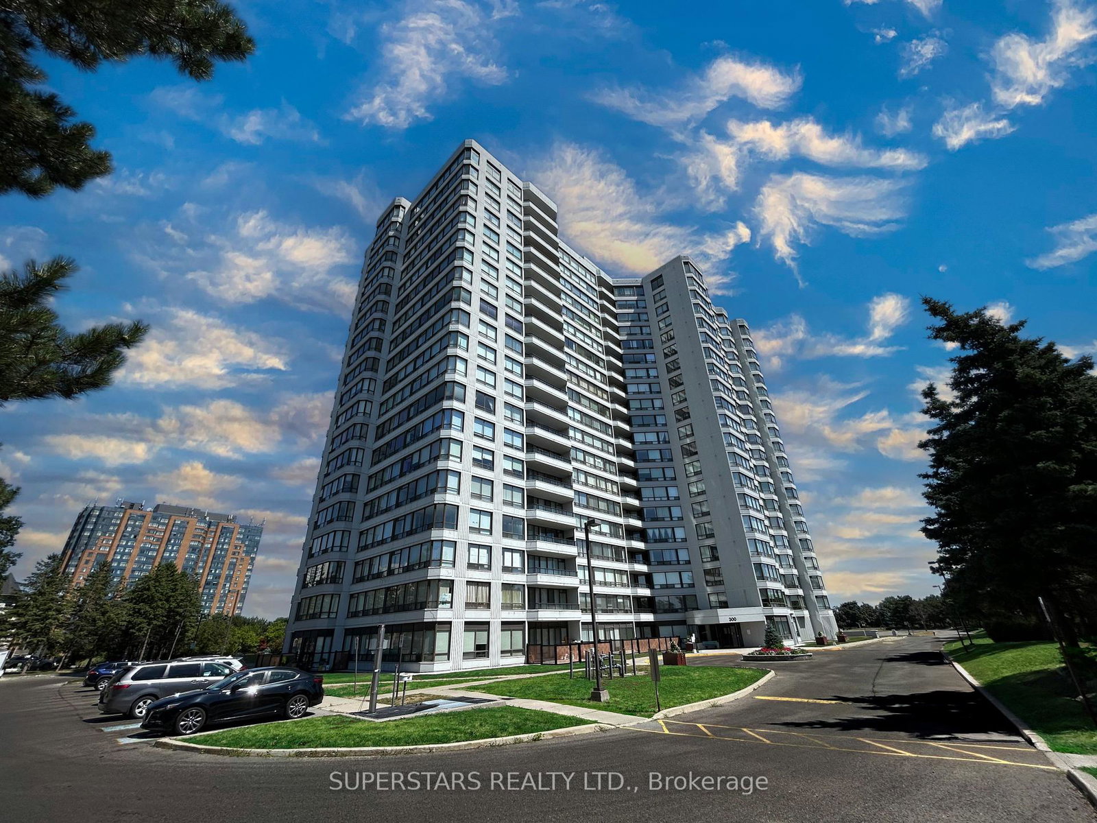 300-alton-towers-circle-scarborough-ontario-e12306312