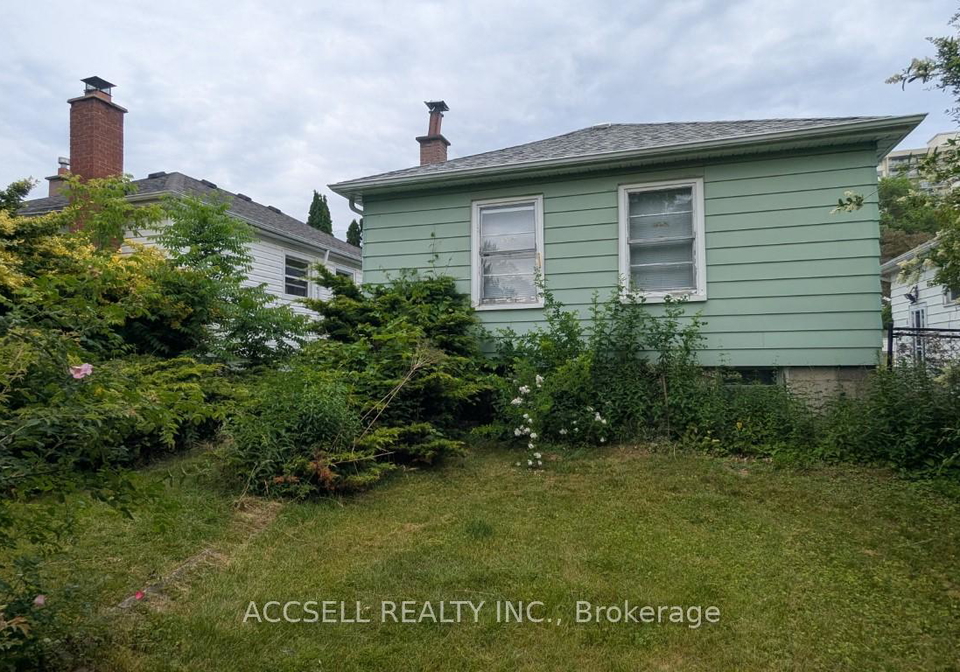 10-bexhill-avenue-scarborough-ontario-e12306499