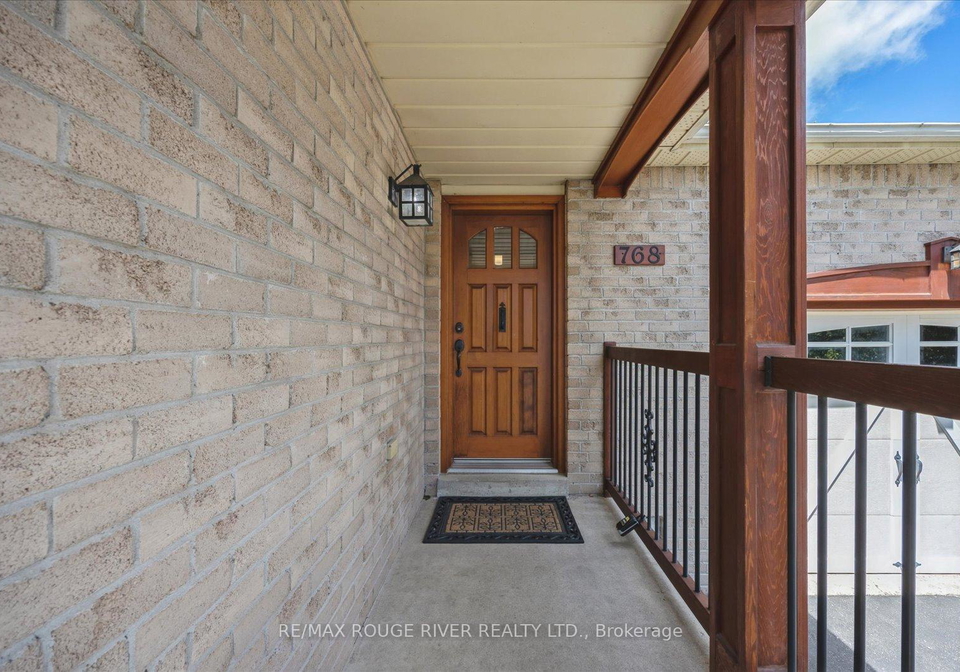 768-lochness-crescent-oshawa-ontario-e12306973