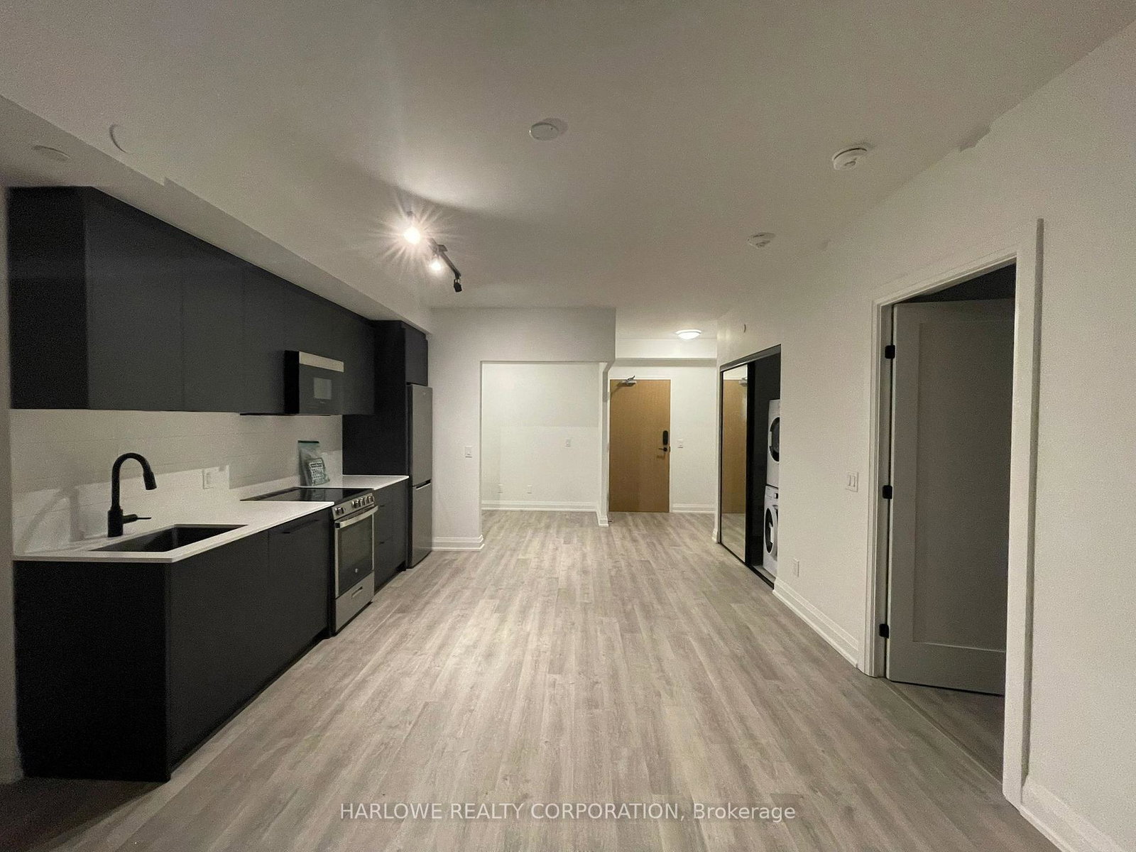 2359-danforth-avenue-toronto-ontario-e12307152