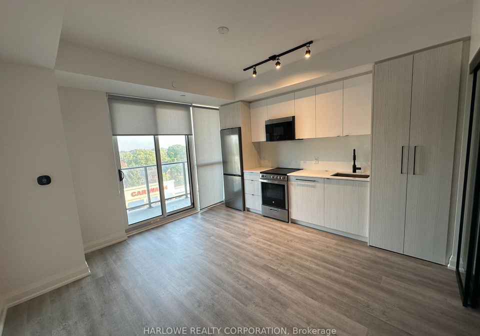 2369-danforth-avenue-toronto-ontario-e12307274