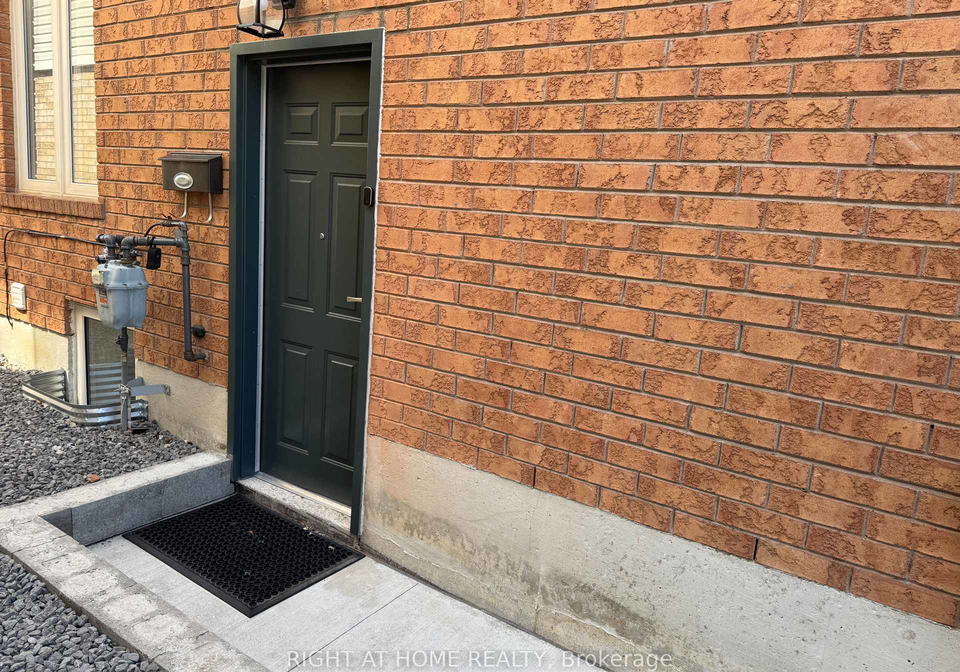 1675-whitestone-drive-oshawa-ontario-e12307464