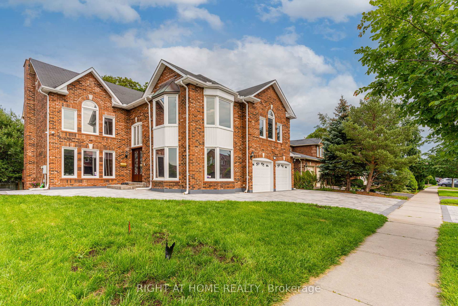35-sayor-drive-ajax-ontario-e12308924
