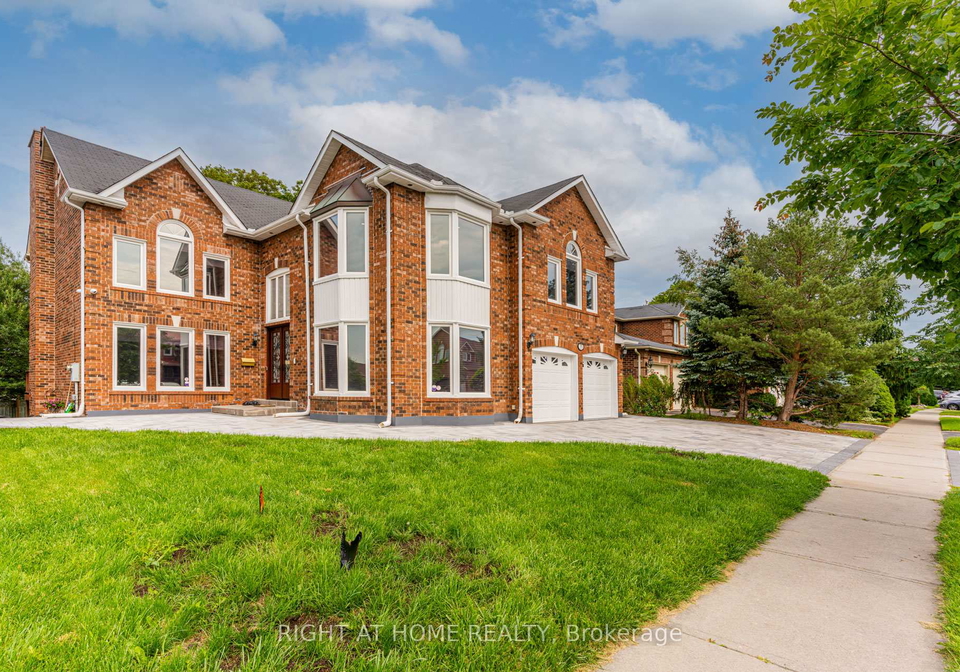 35-sayor-drive-ajax-ontario-e12308924
