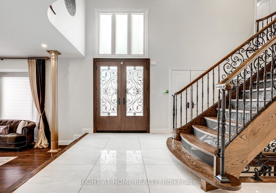 35-sayor-drive-ajax-ontario-e12308924