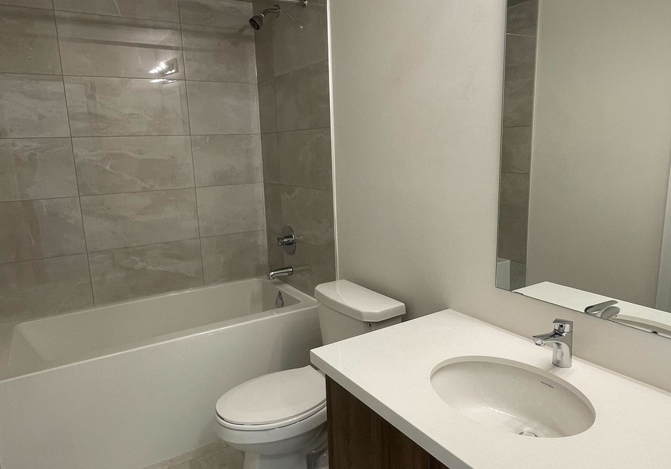 2818-tippett-mews-pickering-ontario-e12310900