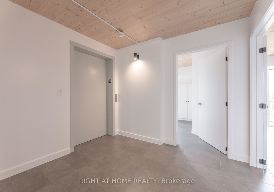 1598-queen-street-e-e-toronto-ontario-e12311179