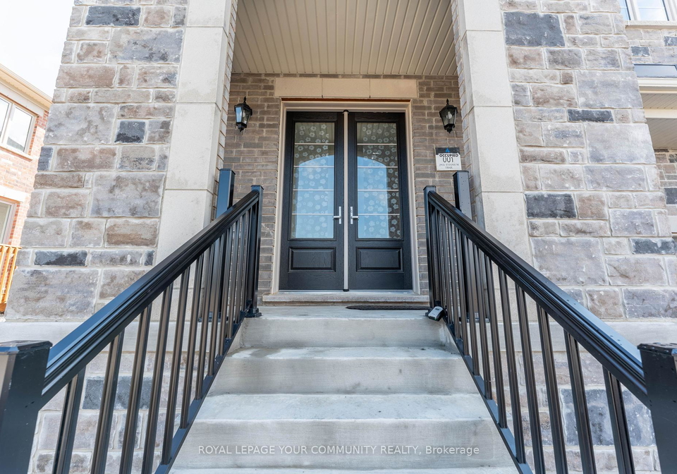 2935-titanium-trail-pickering-ontario-e12311871