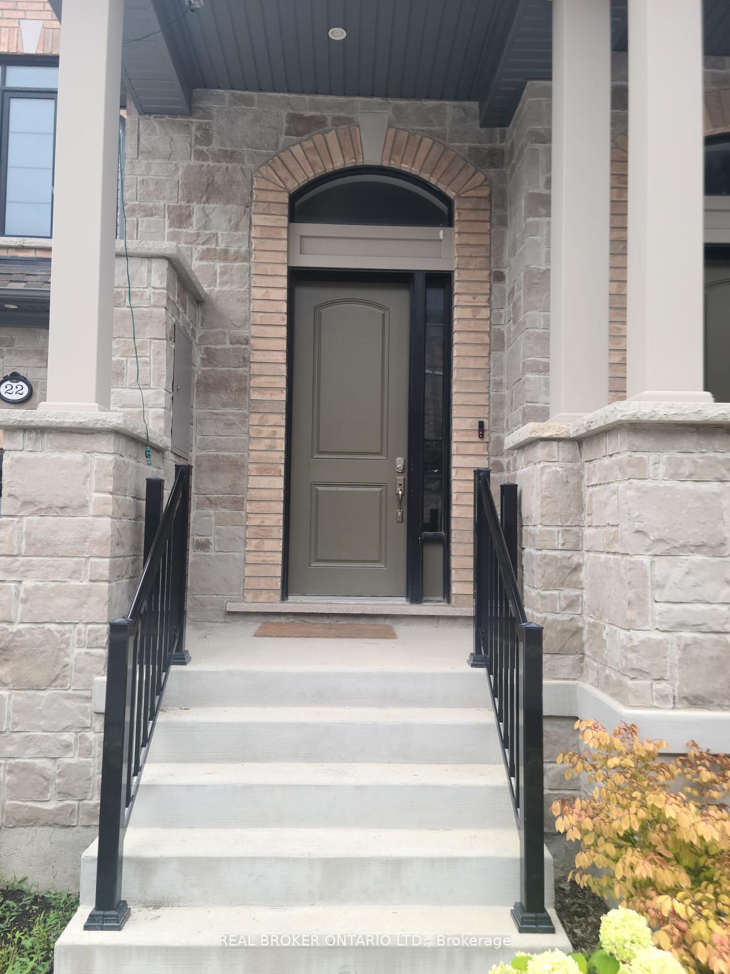 22-icemaker-way-whitby-ontario-e12312030