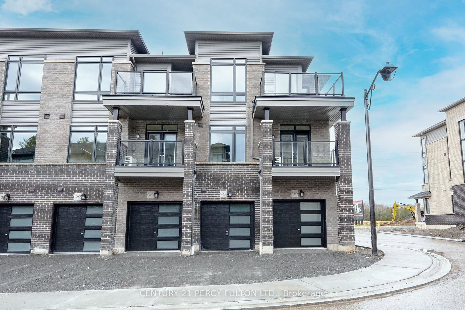 38-emmas-way-whitby-ontario-e12312574