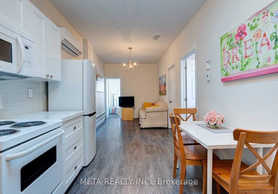 3224-danforth-avenue-scarborough-ontario-e12313317
