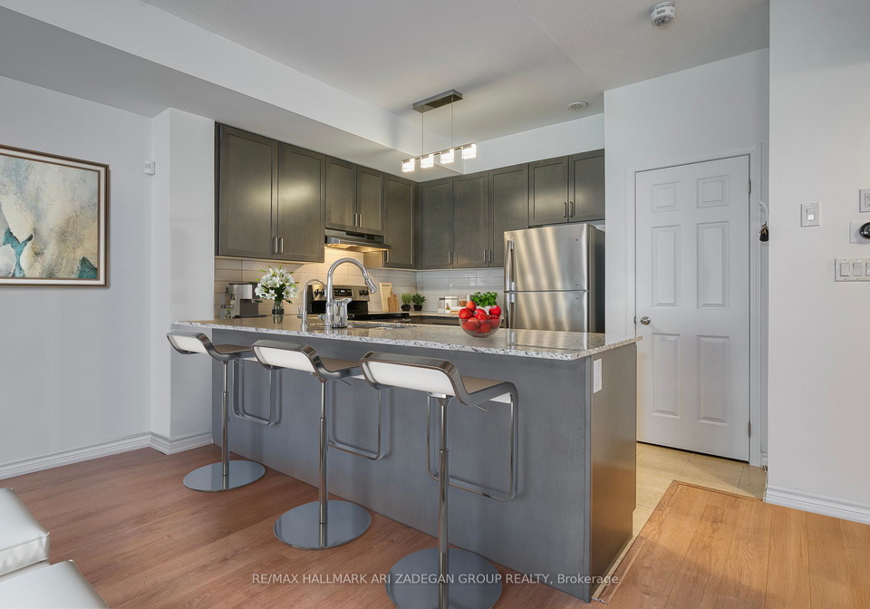 1020-dunsley-way-whitby-ontario-e12313426