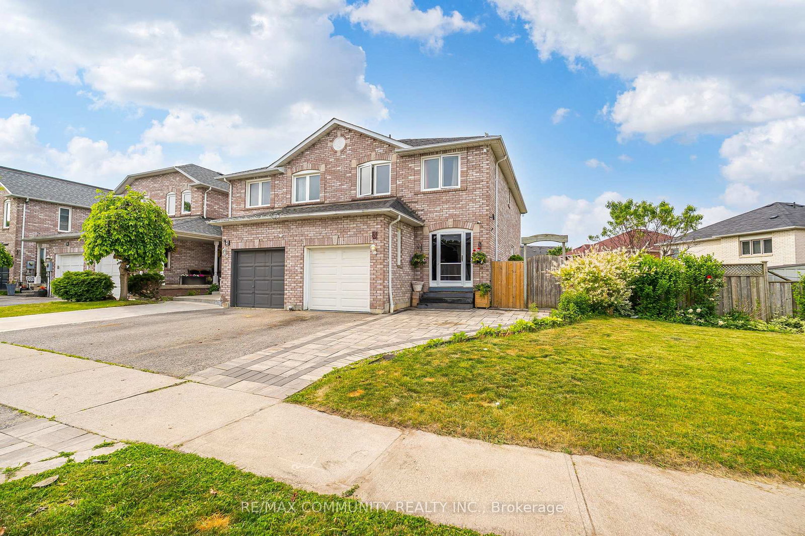3-tawn-crescent-ajax-ontario-e12313703