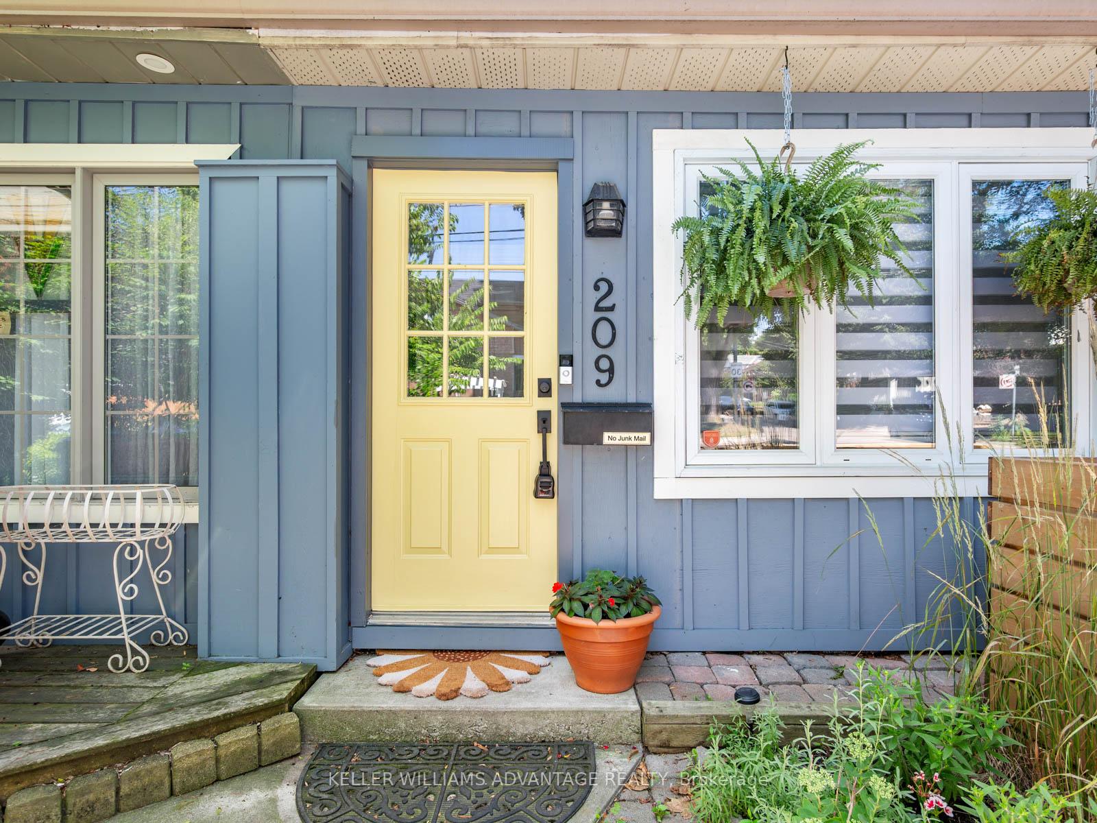 209-eastwood-road-toronto-ontario-e12315395