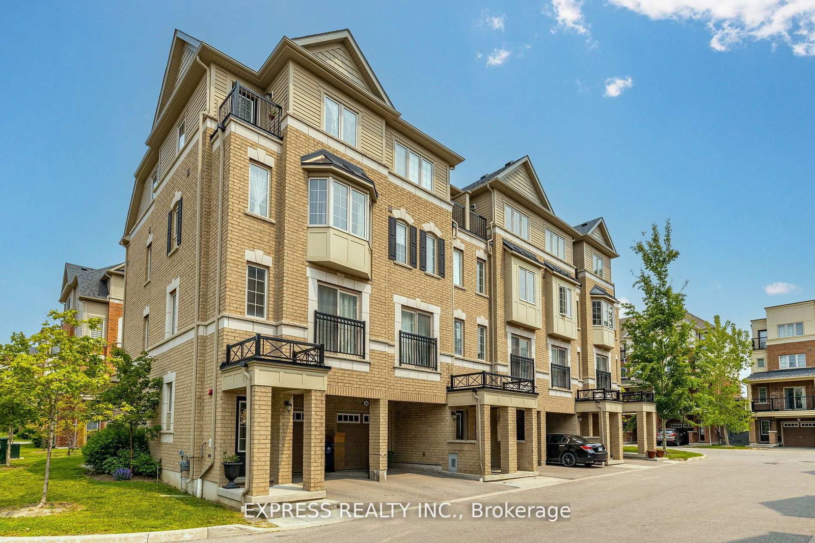 36-pony-path-oshawa-ontario-e12315826