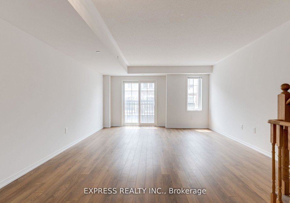 36-pony-path-oshawa-ontario-e12315826