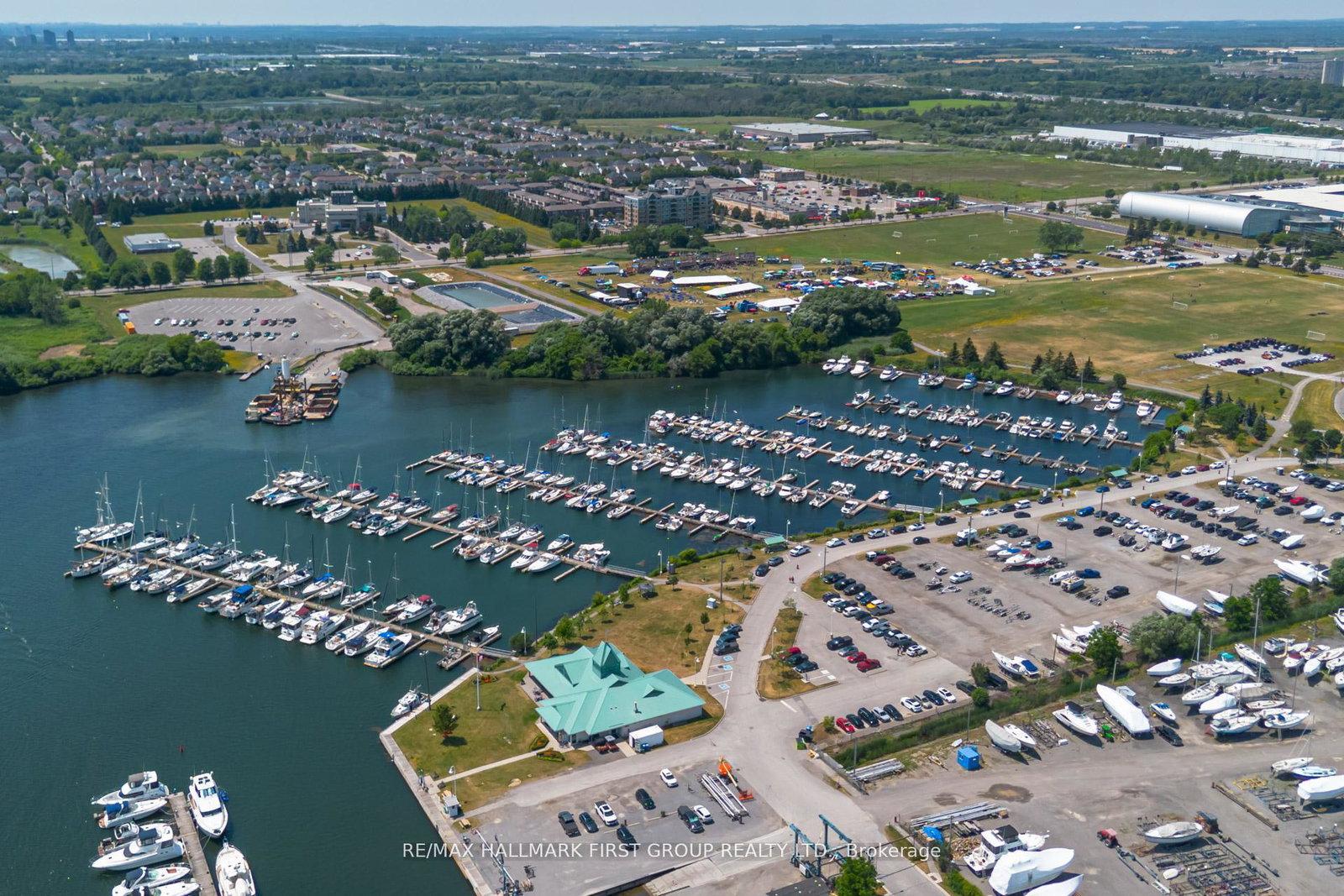19-inlet-bay-drive-whitby-ontario-e12315913