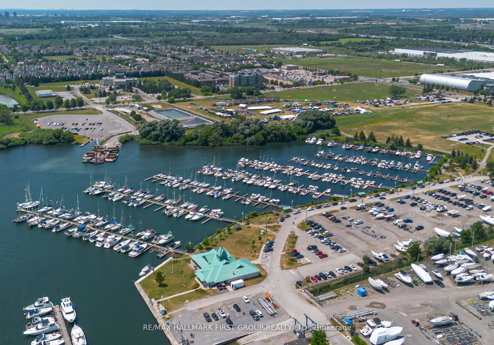 19-inlet-bay-drive-whitby-ontario-e12315913