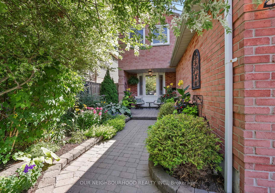 5-noble-drive-ajax-ontario-e12316201