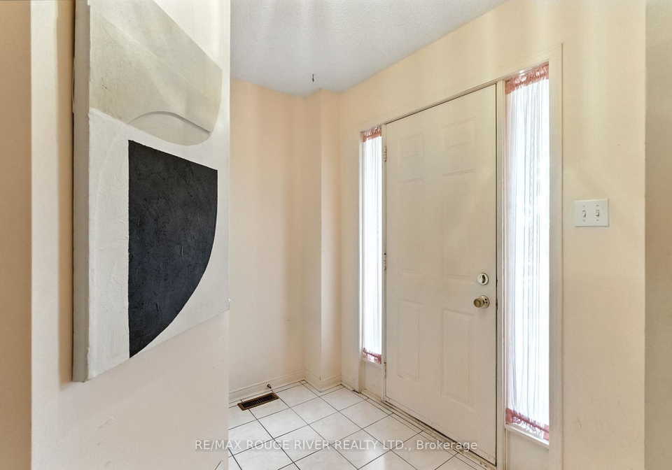 11-heaver-drive-whitby-ontario-e12317661