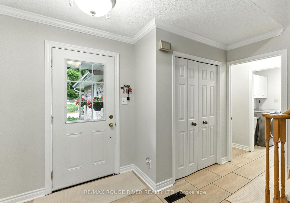 30-citation-crescent-whitby-ontario-e12317924