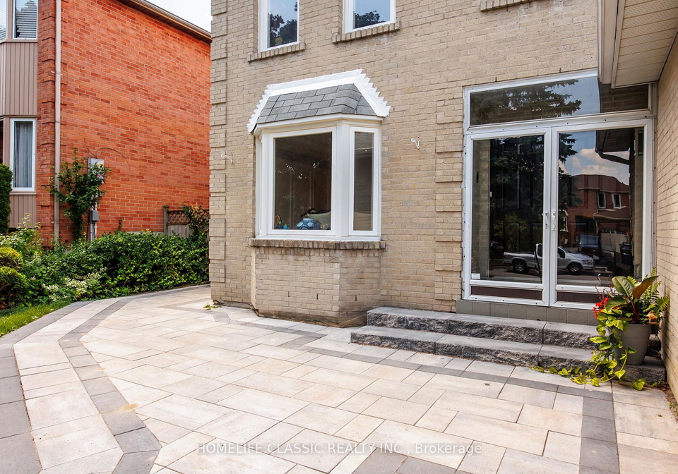 550-dahlia-crescent-pickering-ontario-e12317972