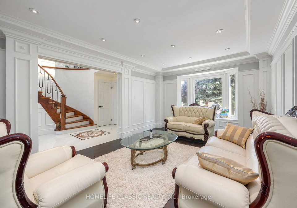 550-dahlia-crescent-pickering-ontario-e12317972