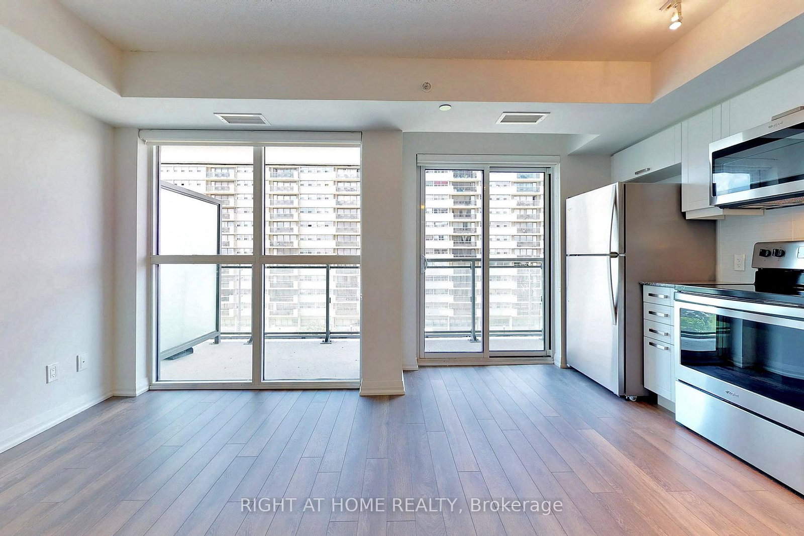 30-meadowglen-place-w-w-scarborough-ontario-e12318837