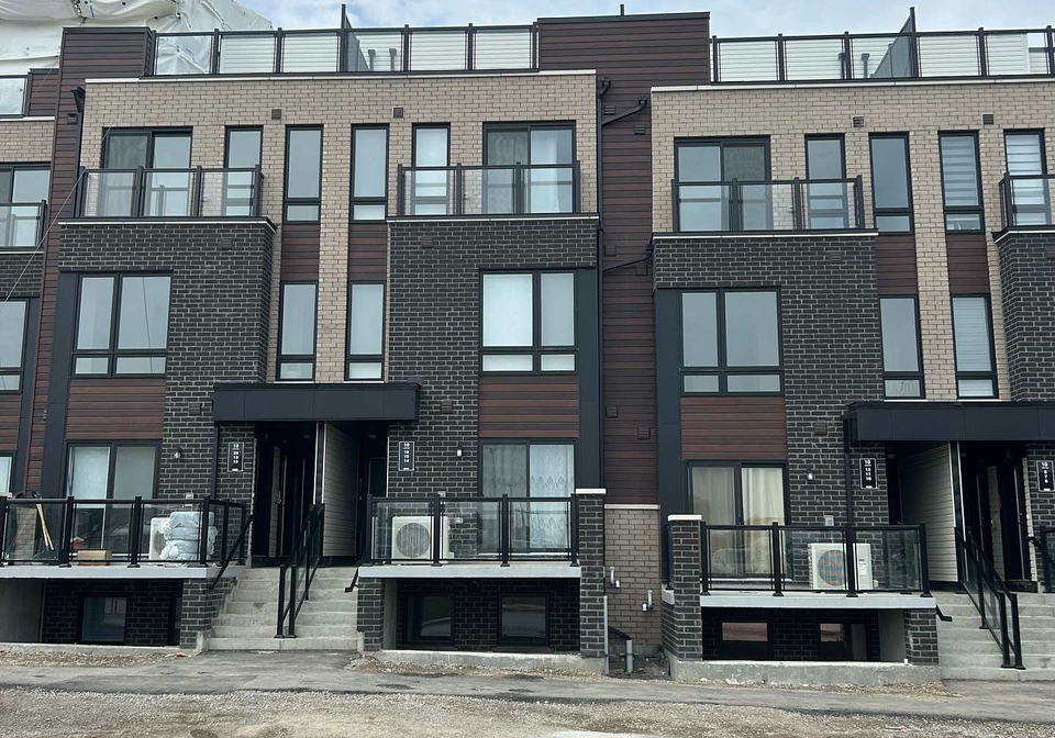 10-liben-way-scarborough-ontario-e12319086