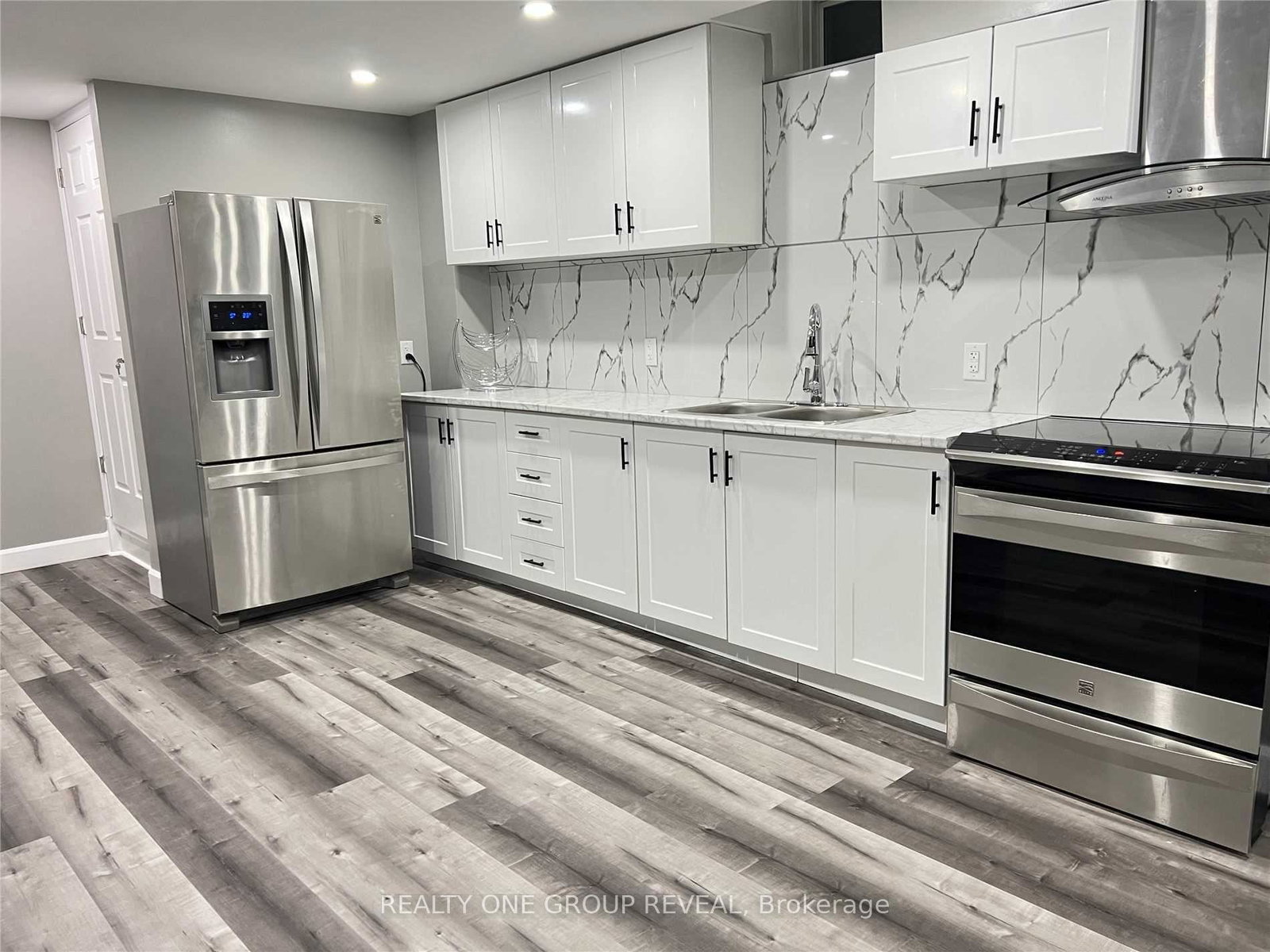 79-flood-avenue-clarington-ontario-e12319493